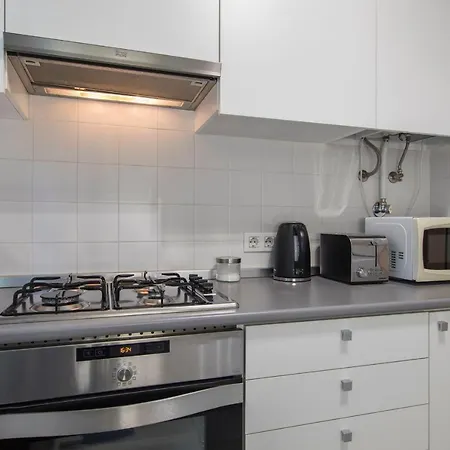 Lovelystay - Family-friendly Downtown * 리스본