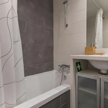 Lovelystay - Family-friendly Downtown Lägenhet *