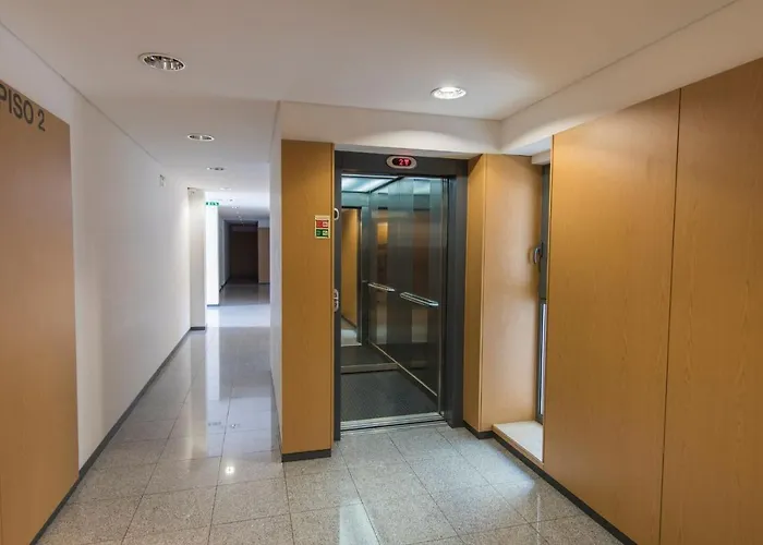 Апартаменти Lovelystay - Family-friendly Downtown