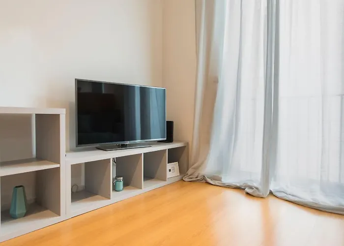 Lovelystay - Family-friendly Downtown Апартаменти