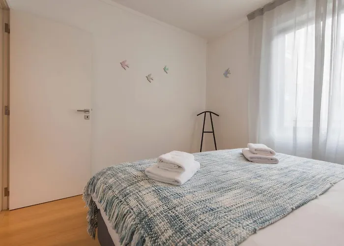 Lovelystay - Family-friendly Downtown *