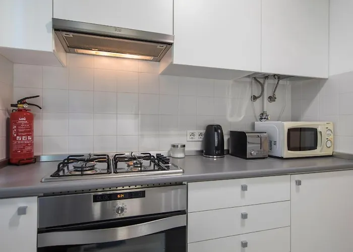 Lovelystay - Family-friendly Downtown * Лісабон