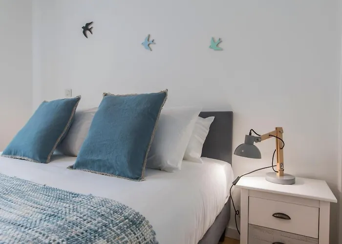 Апартаменти Lovelystay - Family-friendly Downtown