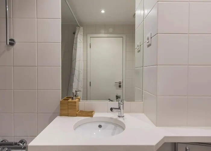 Апартаменти Lovelystay - Family-friendly Downtown Лісабон