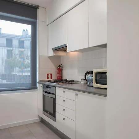 Lovelystay - Family-friendly Downtown 公寓